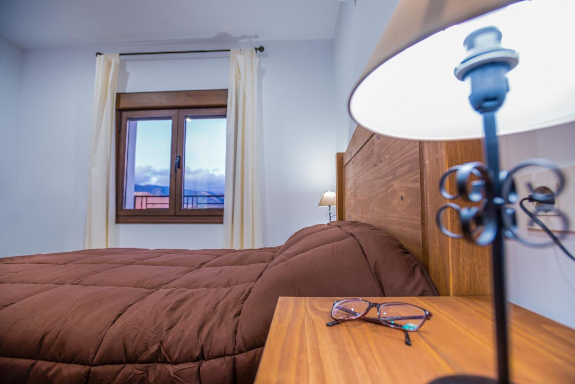 Apartamentos Turisticos Rurales Camino Rio Peralta โปโซอัลกอน ภายนอก รูปภาพ